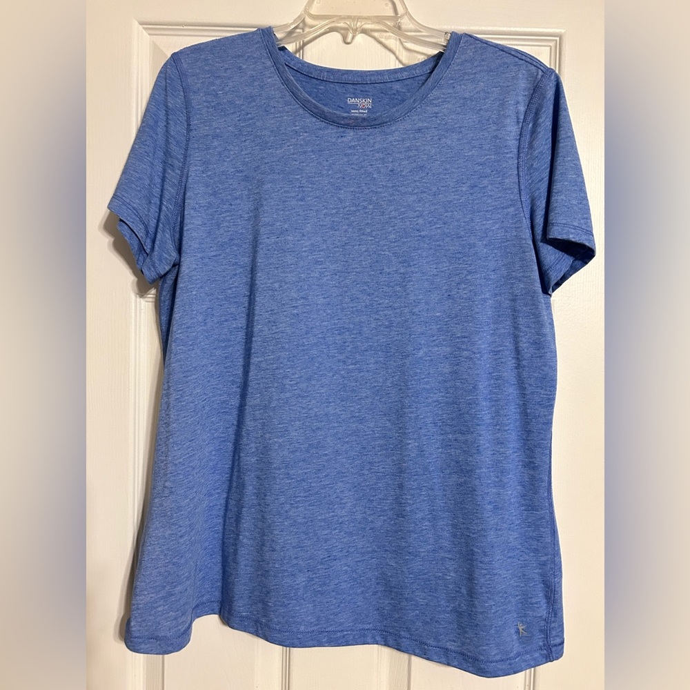 Danskin women’s X-Large t shirt blue.